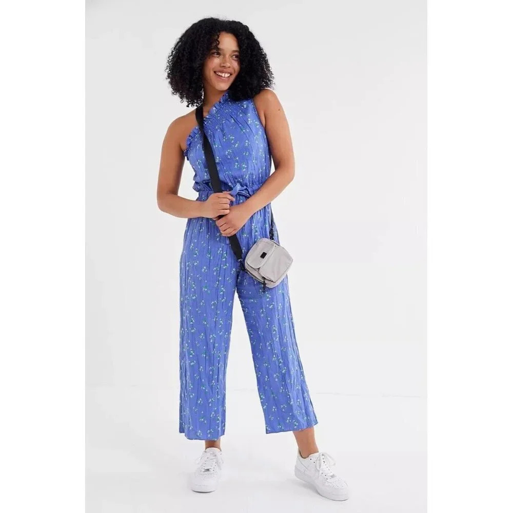 UO Miami Crinkle Linen One-Shoulder Jumpsuit Size Small Blue Floral Women’s